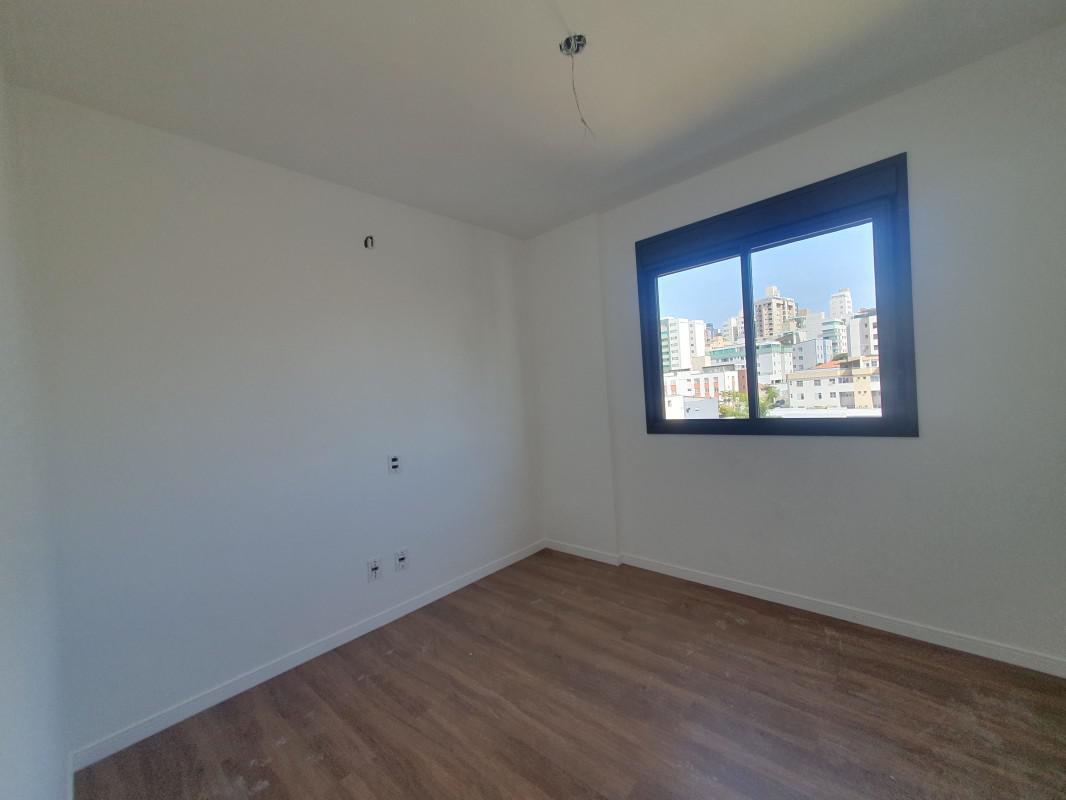 Cobertura, Prado, 2 Quartos, 2 Vagas, 1 Suíte