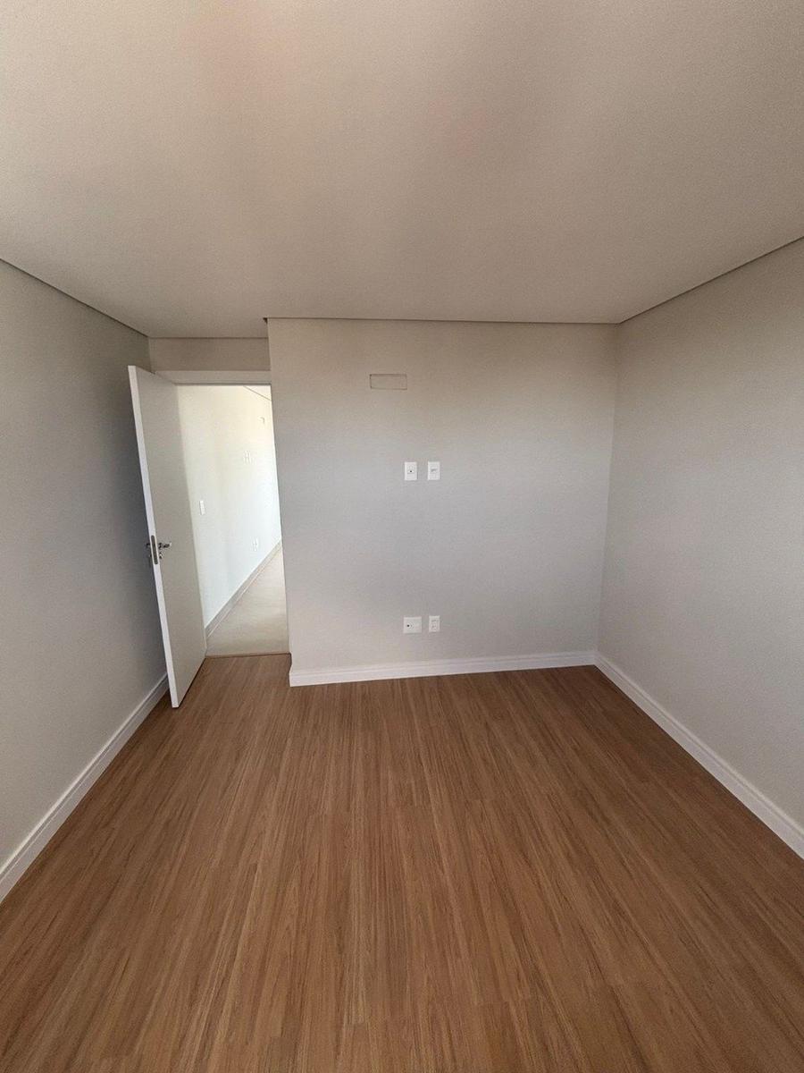 Apartamento, Sagrada Família, 1 Quarto, 1 Vaga