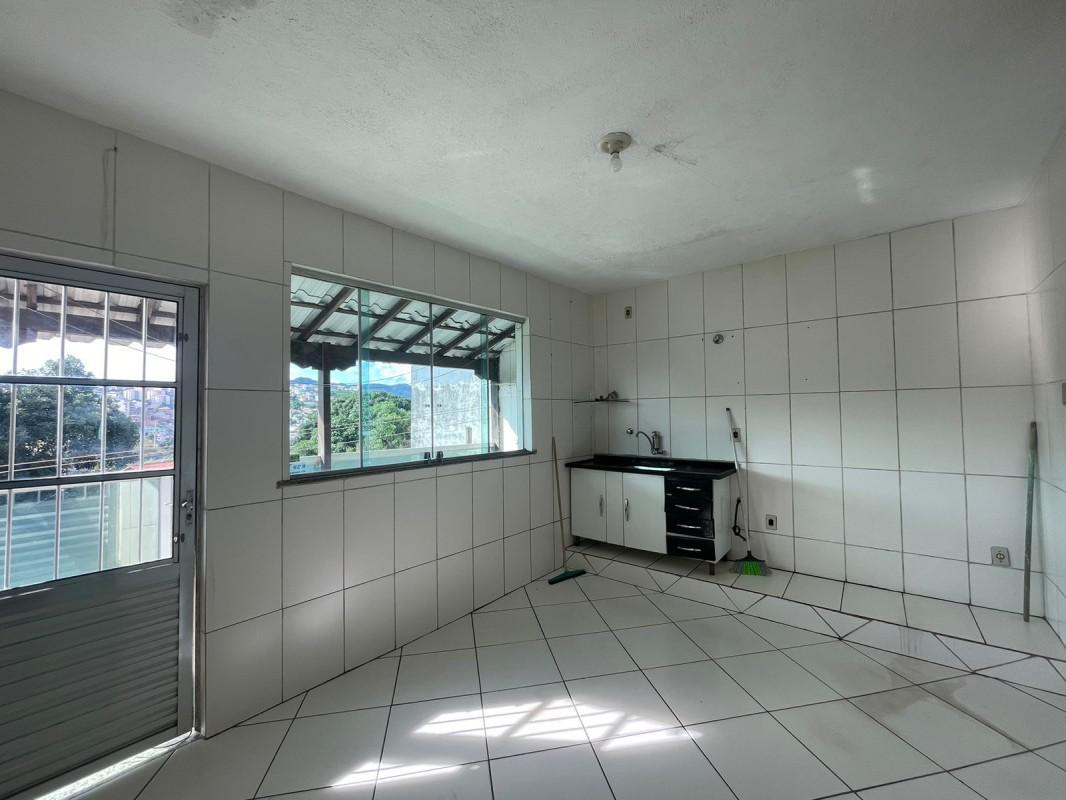 Apartamento, Castanheira (barreiro), 3 Quartos, 0 Vaga, 1 Suíte