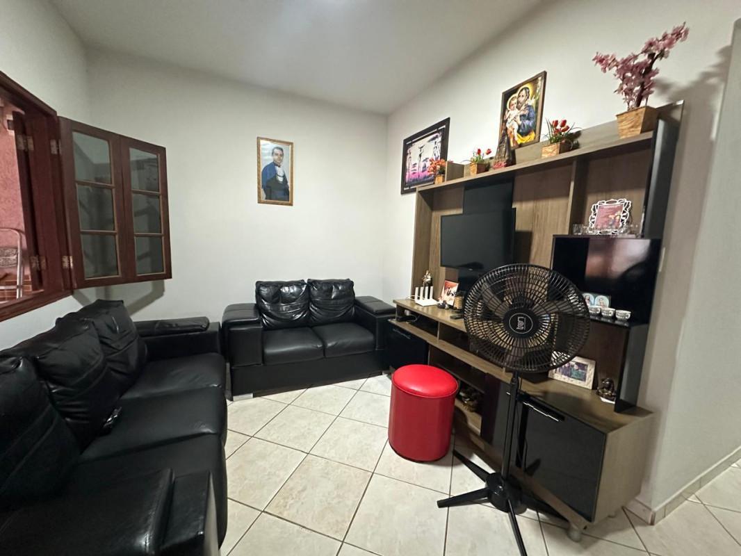Casa, Centro, 2 Quartos, 2 Vagas