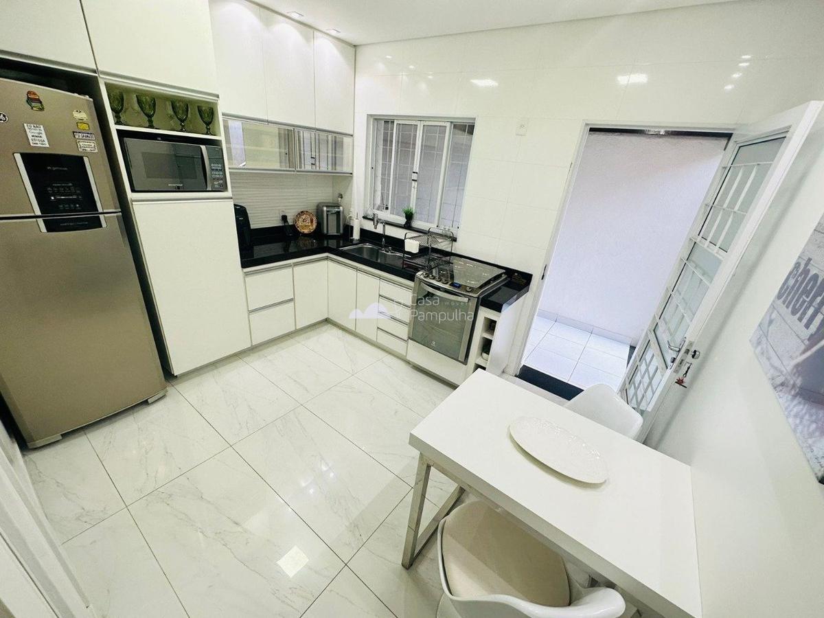 Casa, Planalto, 4 Quartos, 3 Vagas, 1 Suíte