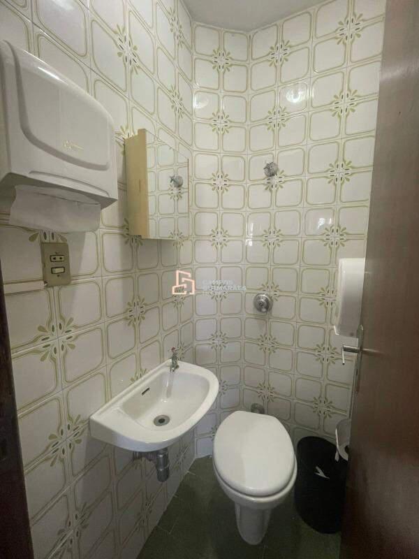 Sala, Barro Preto