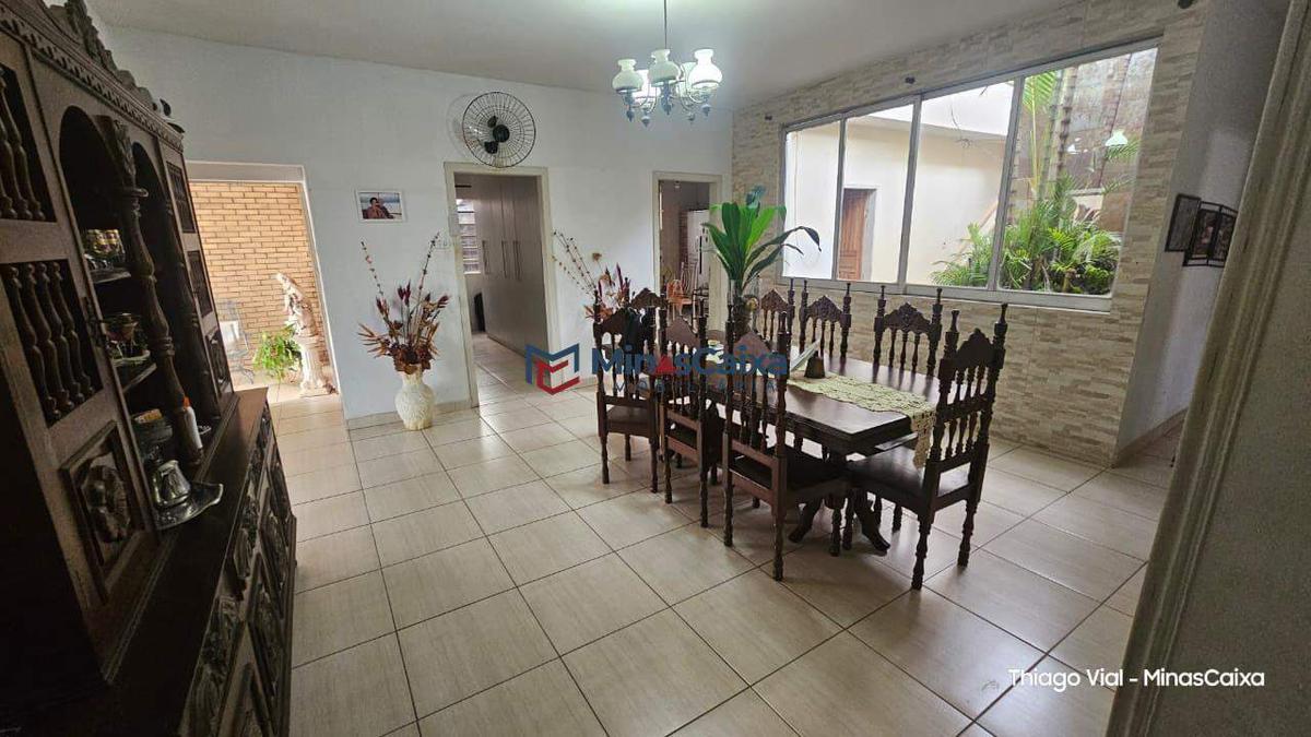 Casa, São José, 3 Quartos, 2 Vagas, 1 Suíte