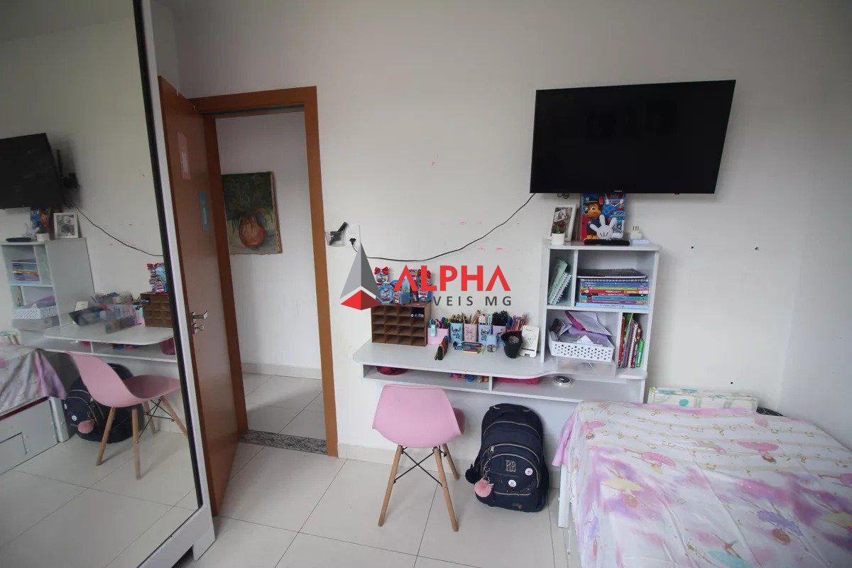 Apartamento, Miramar (barreiro), 2 Quartos, 1 Vaga