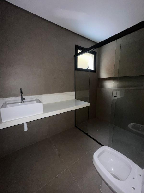 Apartamento, Esplanada, 4 Quartos, 2 Vagas, 1 Suíte