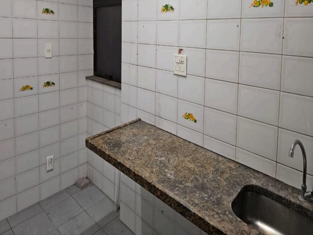 Andar, Funcionários