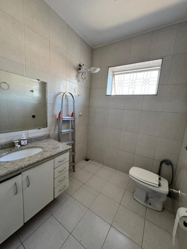 Casa, Arvoredo, 4 Quartos, 6 Vagas, 1 Suíte