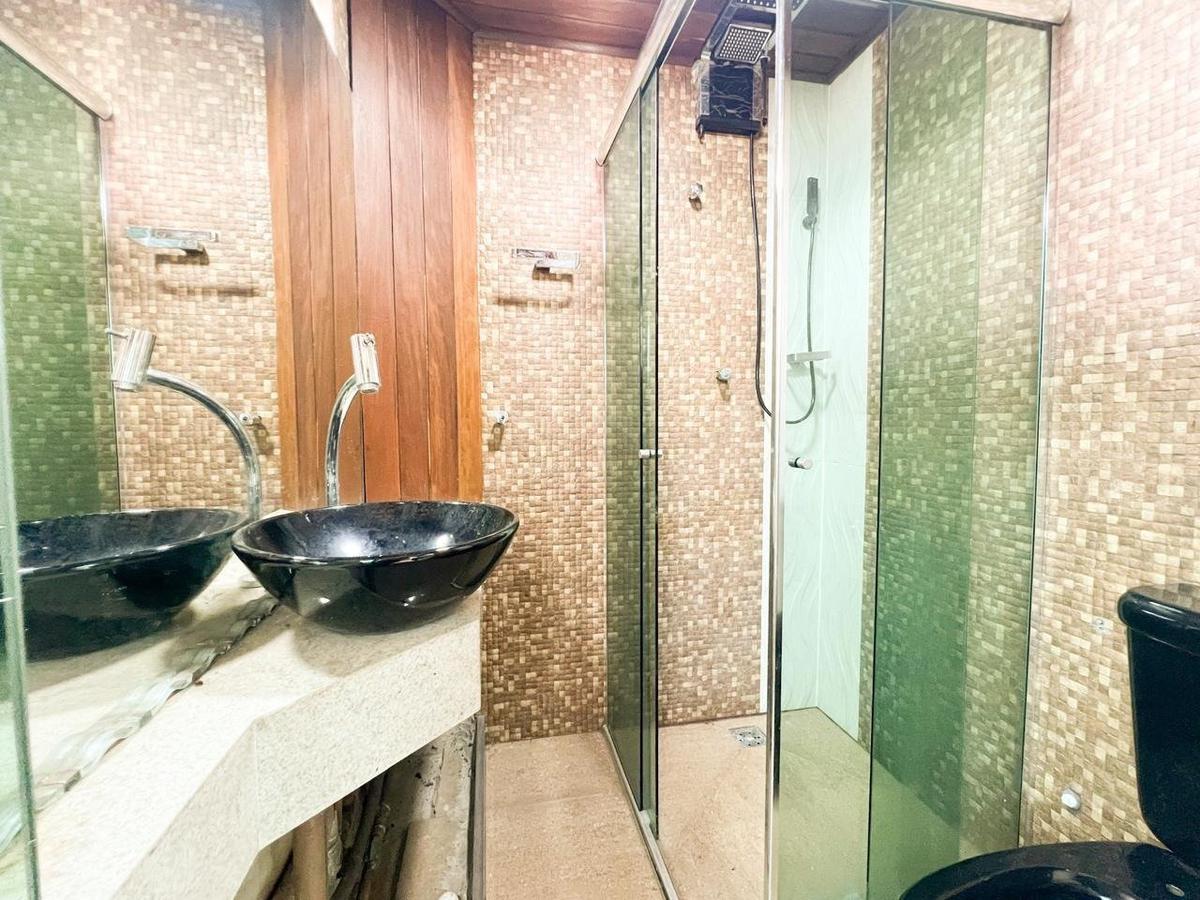 Casa, Trevo, 5 Quartos, 8 Vagas, 1 Suíte