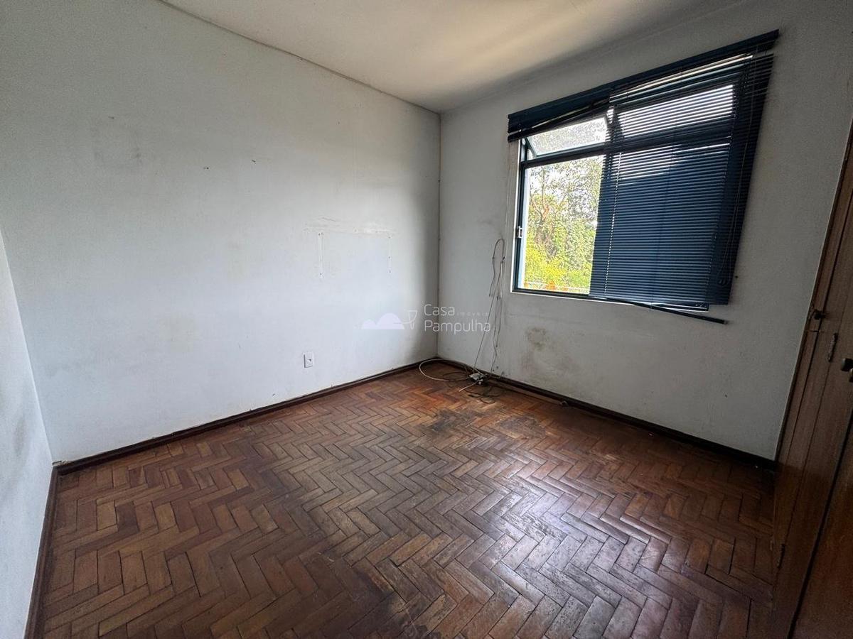 Casa, Santa Branca, 3 Quartos, 4 Vagas, 1 Suíte