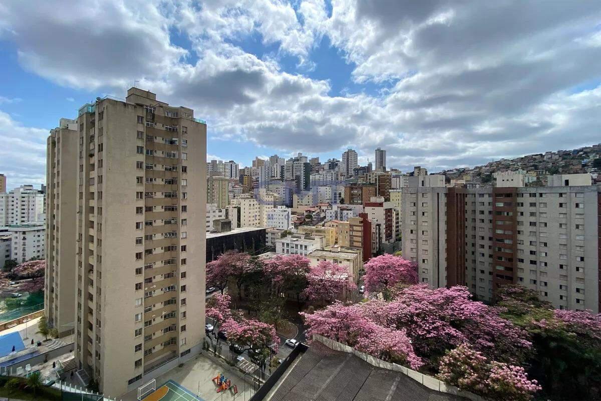 Apartamento, Vila Paris, 2 Quartos, 2 Vagas, 2 Suítes