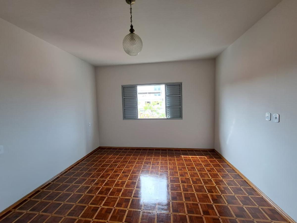 Casa, Centro, 3 Quartos, 0 Vaga