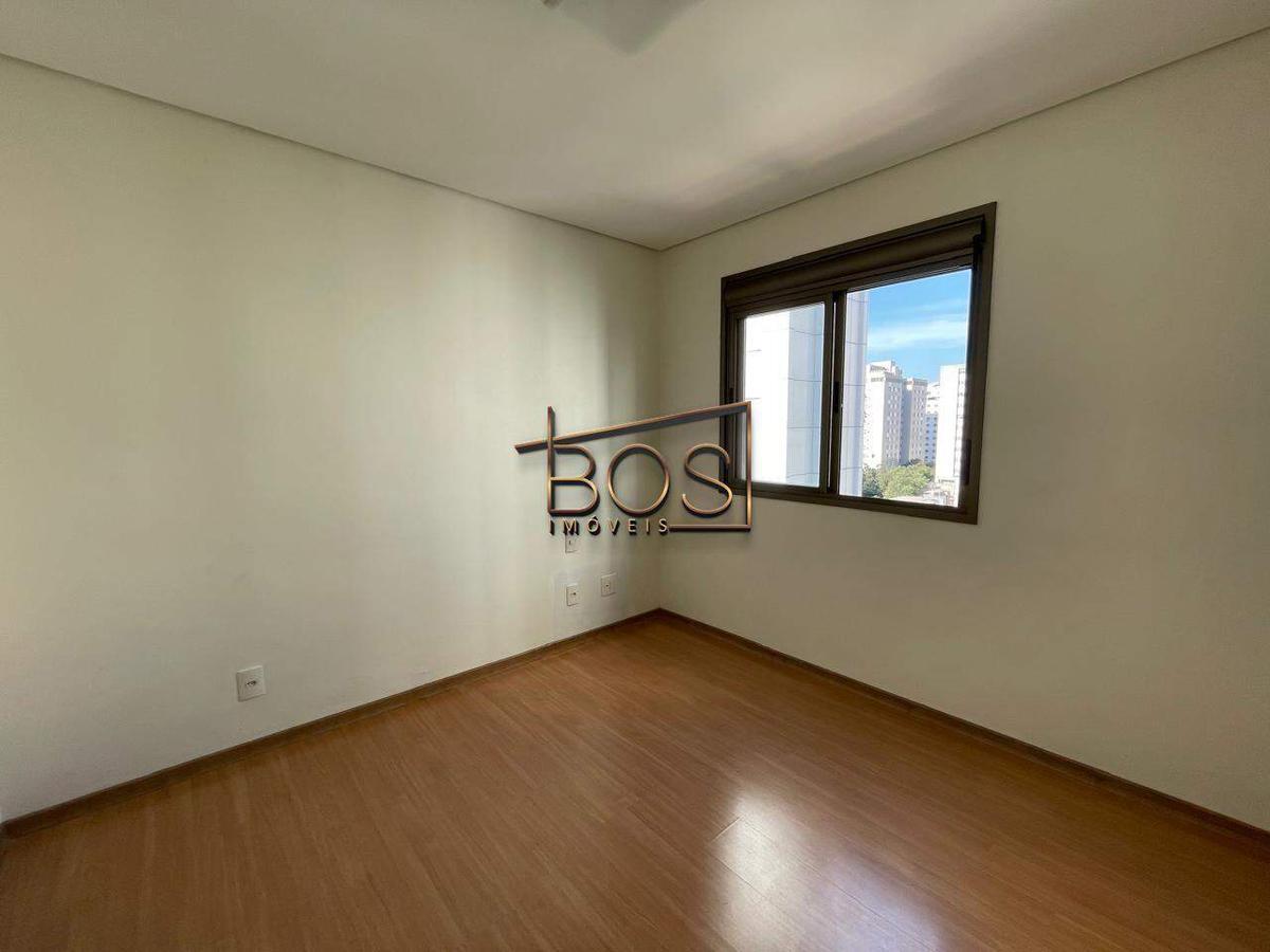 Cobertura, Funcionários, 4 Quartos, 3 Vagas, 3 Suítes