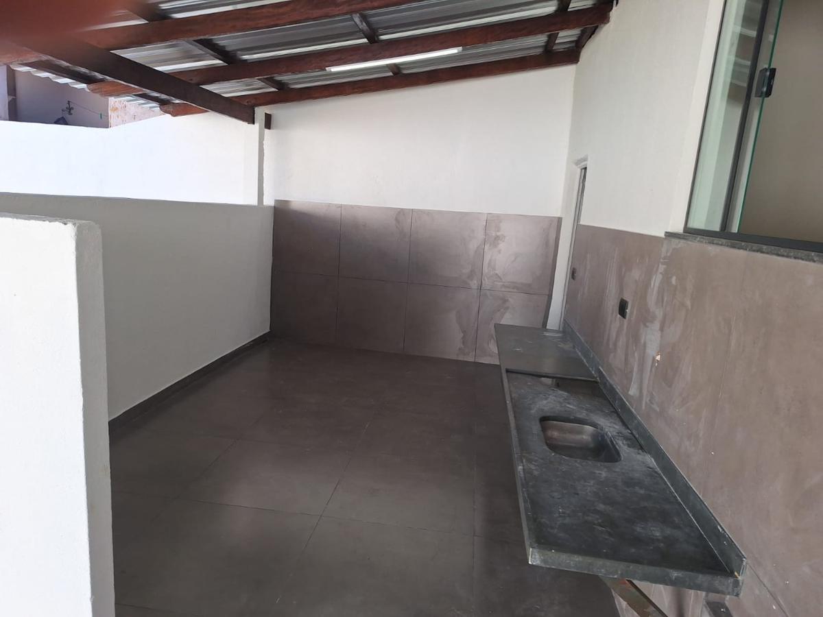 Casa, Centro, 2 Quartos, 3 Vagas