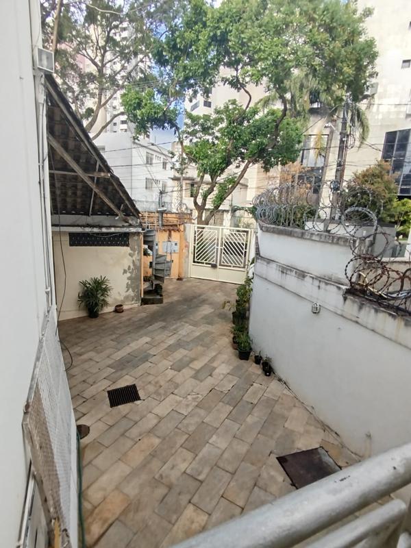 Casa Comercial, Funcionários