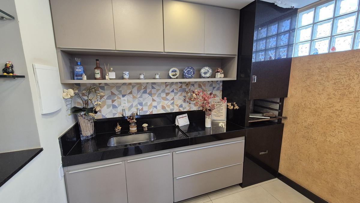 Casa, Ouro Preto, 5 Quartos, 2 Vagas, 1 Suíte