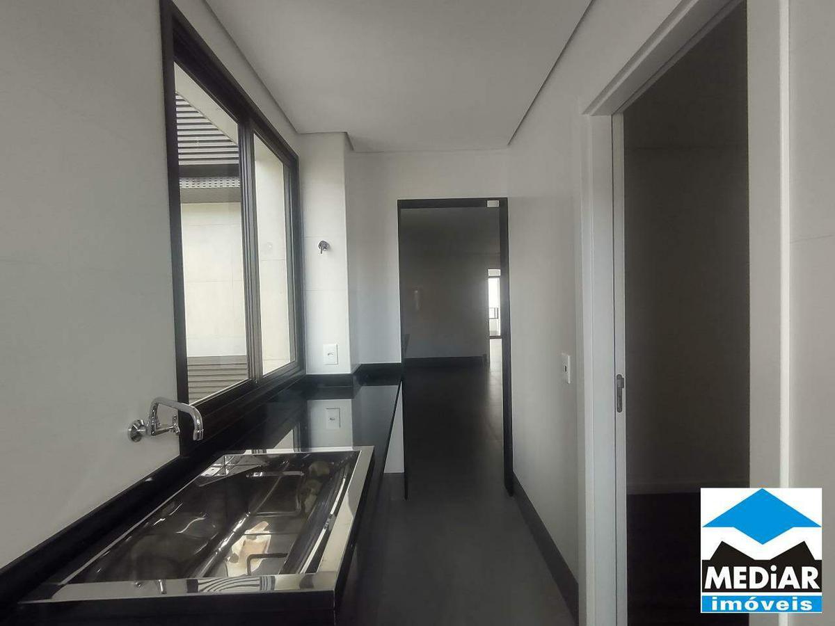 Apartamento, Serra, 4 Quartos, 4 Vagas, 3 Suítes