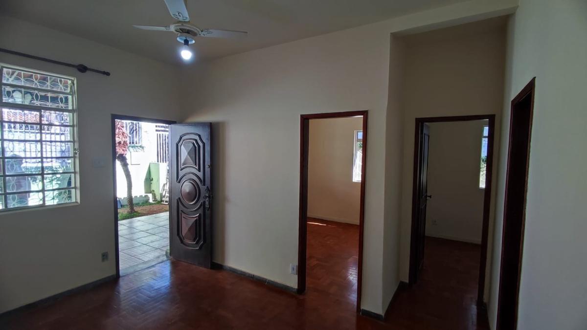 Casa, Liberdade, 6 Quartos, 2 Vagas, 1 Suíte