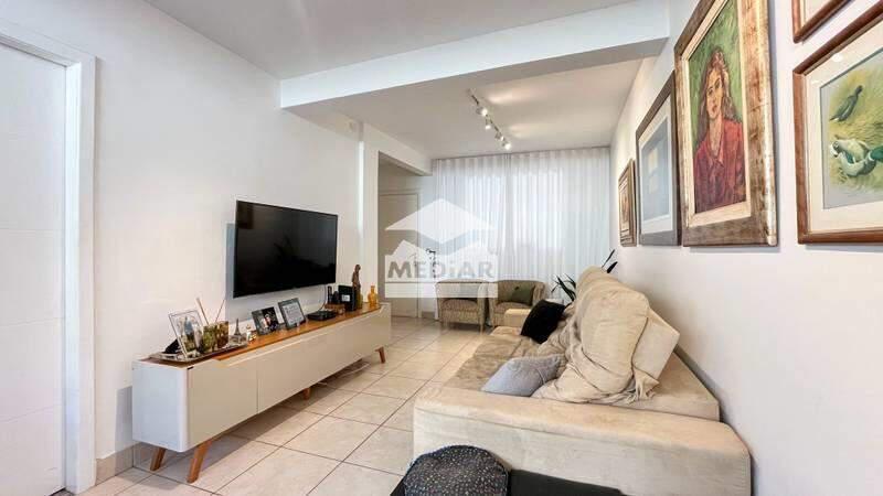 Casa, Buritis, 3 Quartos, 2 Vagas, 1 Suíte