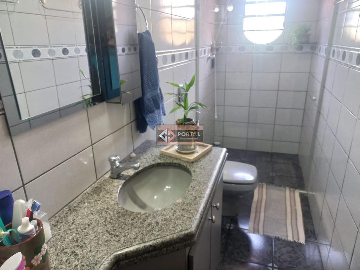 Casa, Vila Clóris, 4 Quartos, 5 Vagas, 1 Suíte