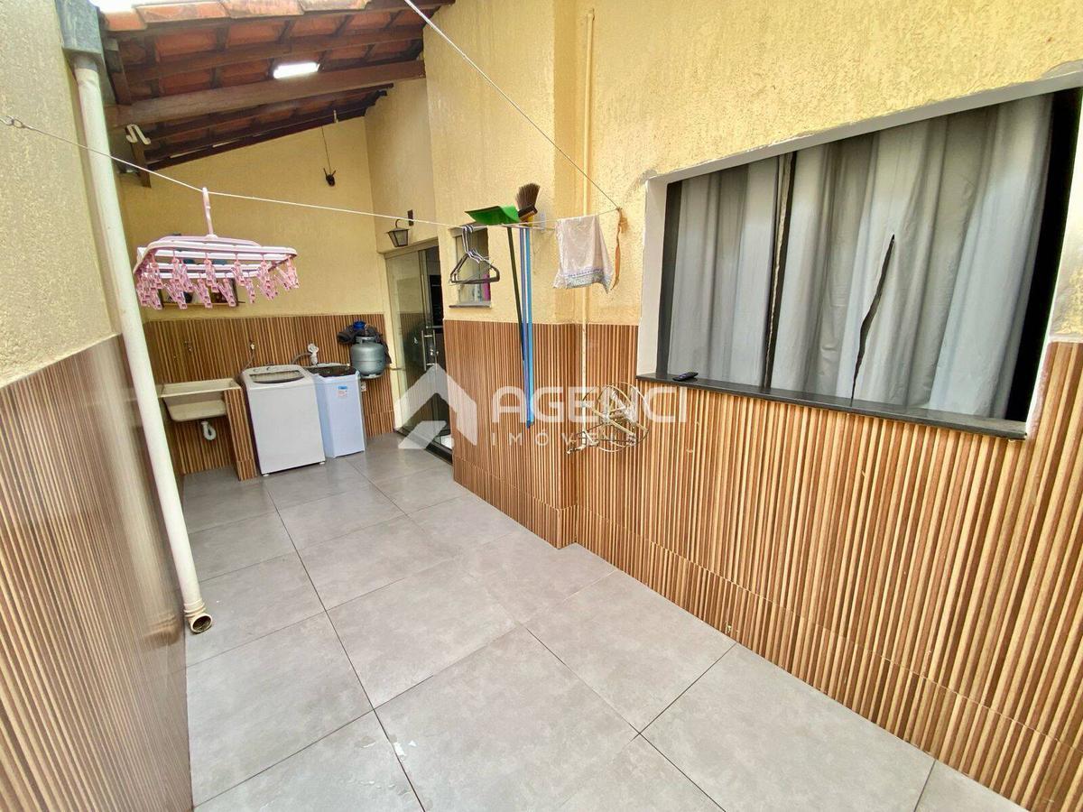 Casa, Arvoredo, 2 Quartos, 0 Vaga, 0 Suíte
