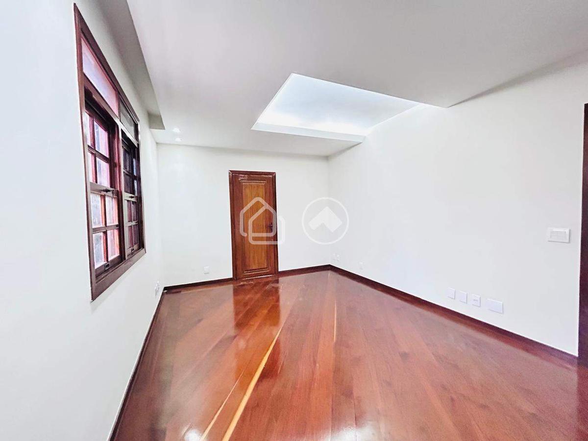 Casa, Santa Teresa, 8 Quartos, 6 Vagas, 2 Suítes