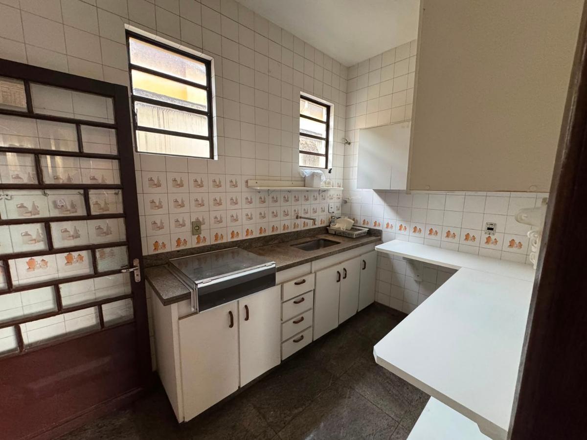 Casa, Floresta, 5 Quartos, 3 Vagas, 1 Suíte