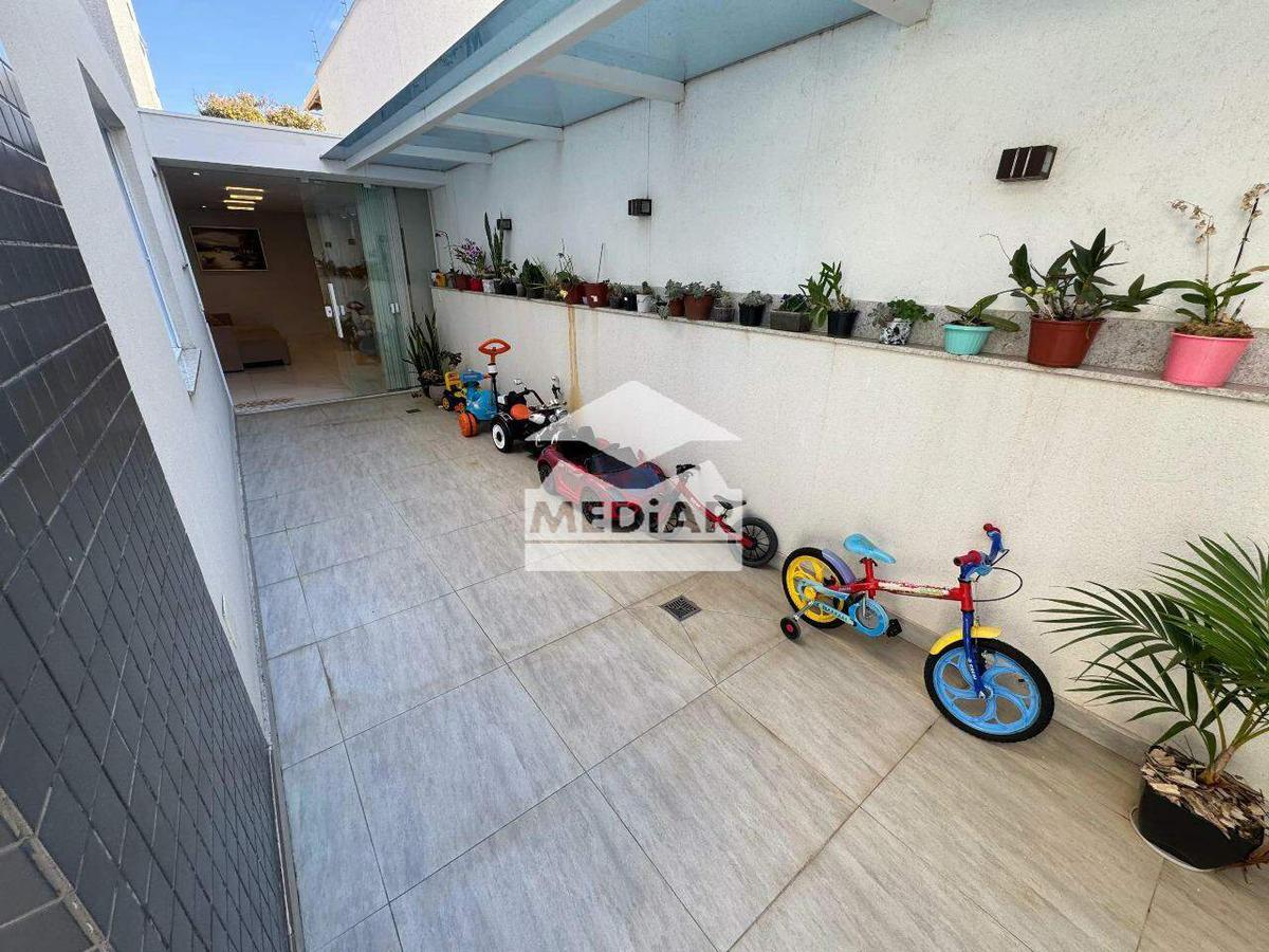 Apartamento, Sagrada Família, 4 Quartos, 2 Vagas, 4 Suítes