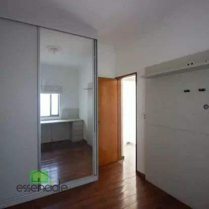 Casa, Europa, 3 Quartos, 6 Vagas, 1 Suíte