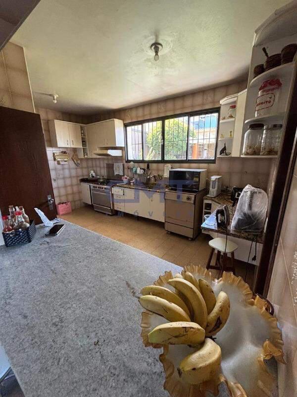 Casa, Sagrada Família, 5 Quartos, 3 Vagas, 2 Suítes