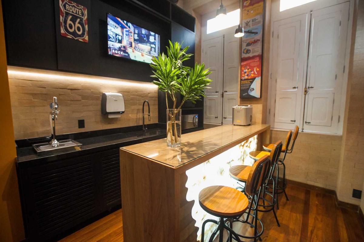 Apartamento, Funcionários, 2 Quartos, 2 Vagas