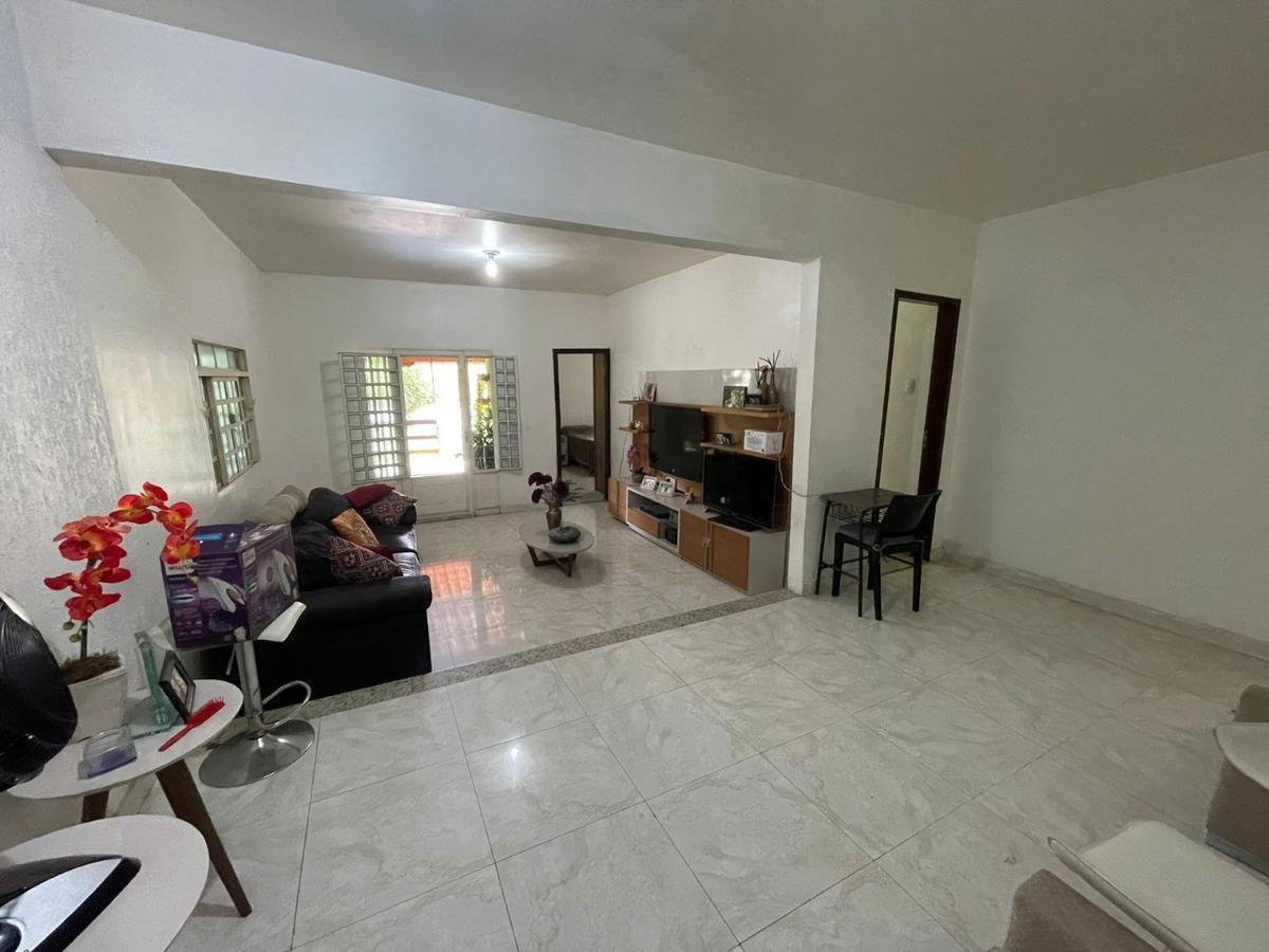 Casa, Milanez, 3 Quartos, 4 Vagas, 2 Suítes