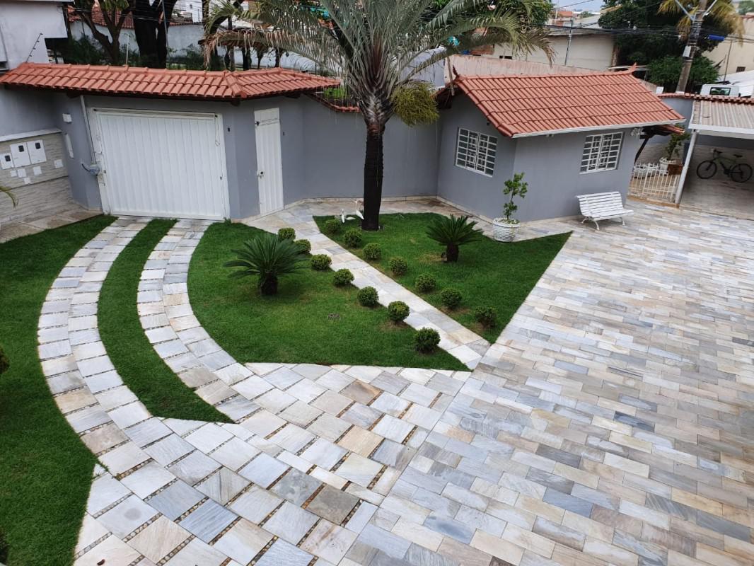 Casa, Milionários, 4 Quartos, 3 Vagas, 1 Suíte