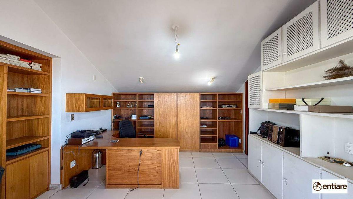 Casa, Santa Lúcia, 5 Quartos, 4 Vagas, 2 Suítes