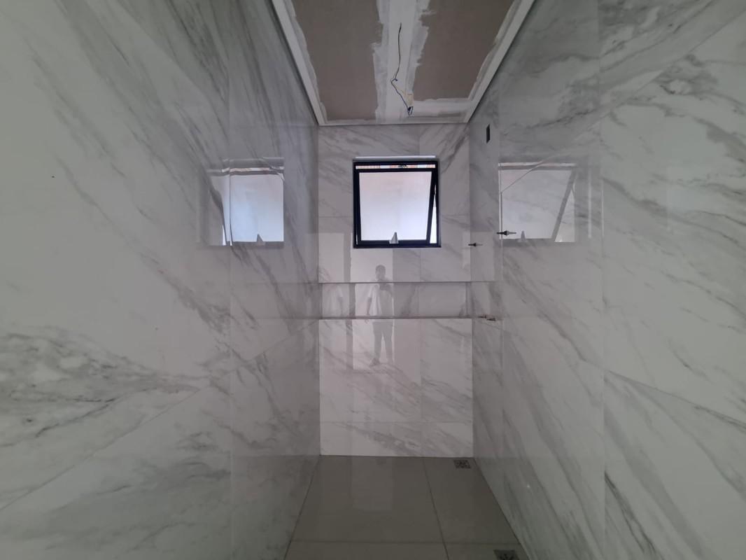 Casa, Europa, 2 Quartos, 3 Vagas, 1 Suíte