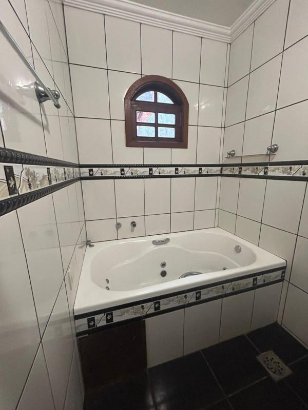 Casa, Nações Unidas, 5 Quartos, 0 Vaga, 4 Suítes