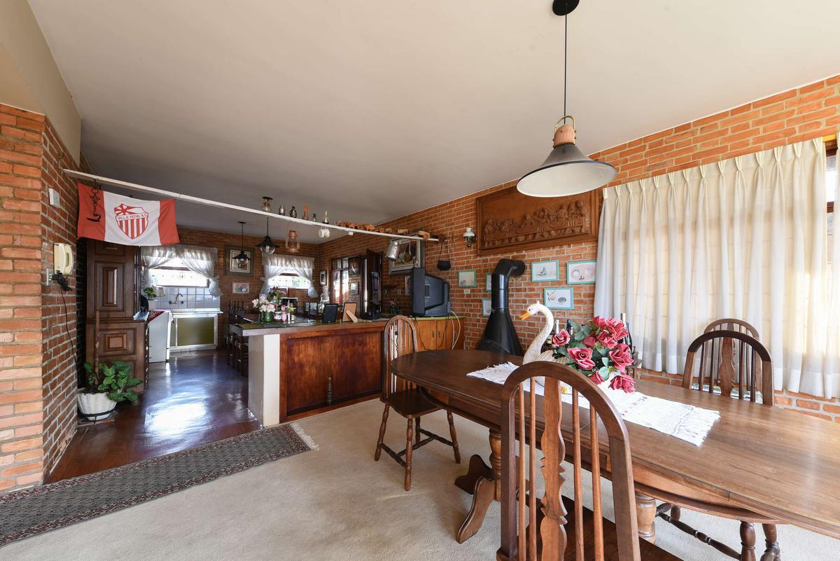 Casa, Santa Lúcia, 5 Quartos, 4 Vagas, 3 Suítes