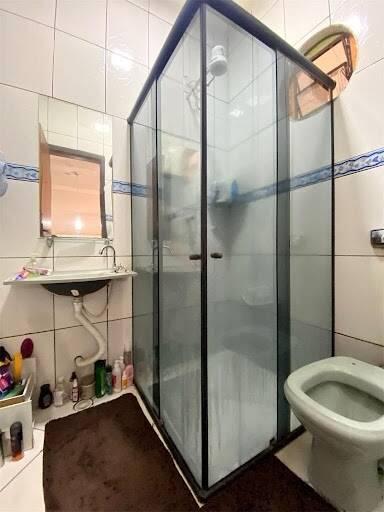 Casa, Industrial, 3 Quartos, 2 Vagas, 1 Suíte