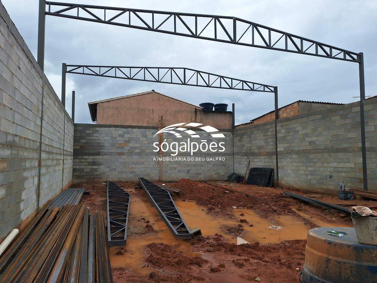 Galpão, Pedra Azul, 3 Vagas