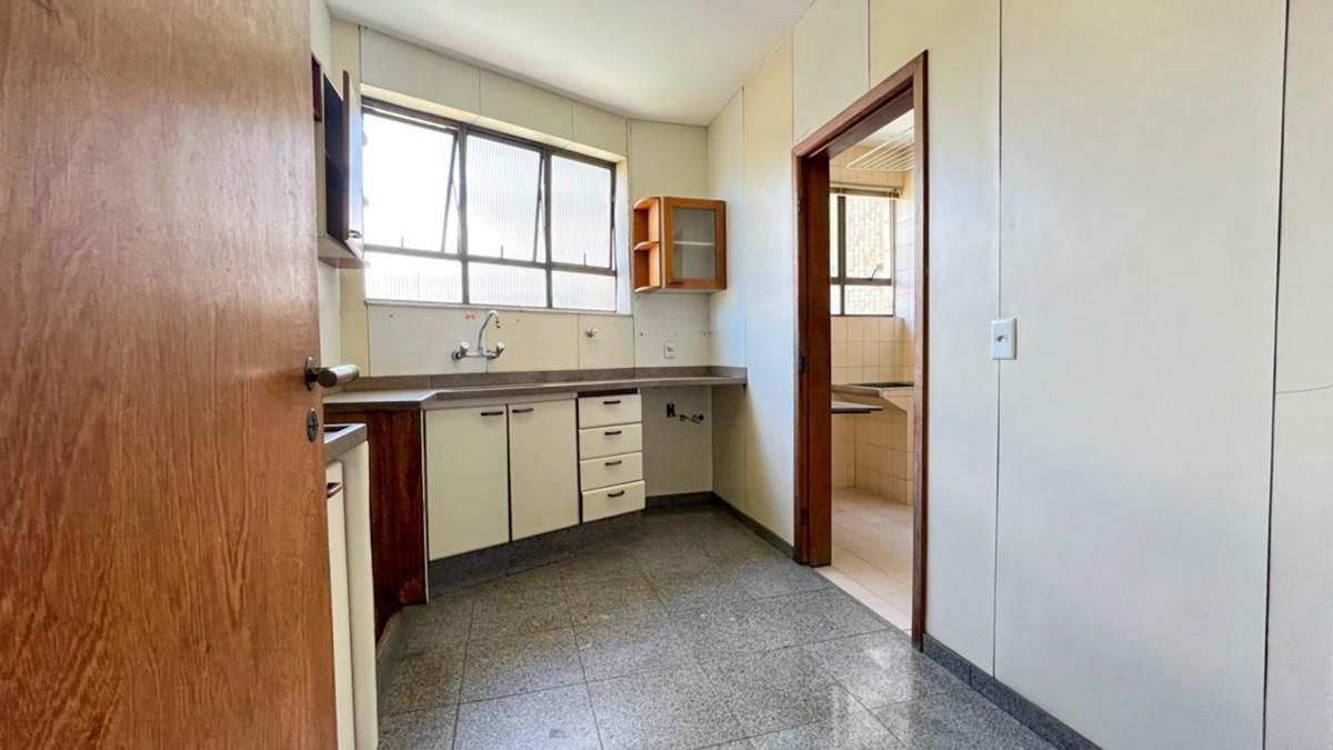 Apartamento, Cruzeiro, 4 Quartos, 2 Vagas, 1 Suíte