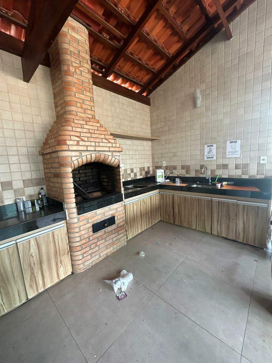 Casa Comercial, Nova Suíssa, 8 Quartos, 10 Vagas