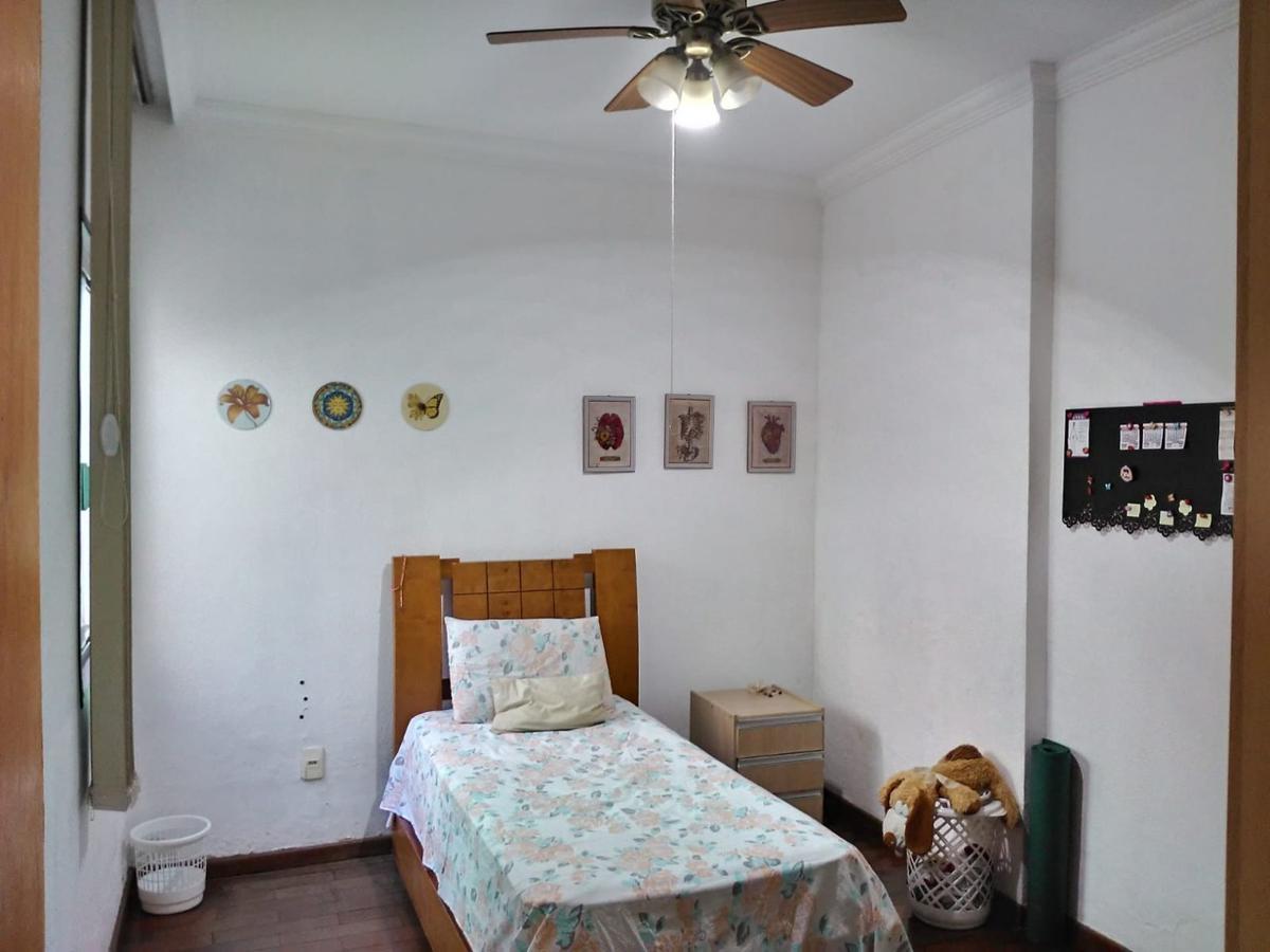 Casa, Fernão Dias, 3 Quartos, 5 Vagas, 1 Suíte