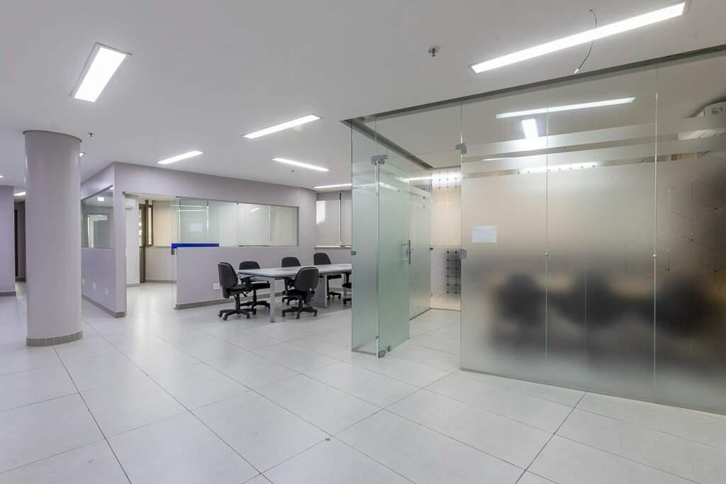 Sala, Vila da Serra, 0 Quarto, 7 Vagas