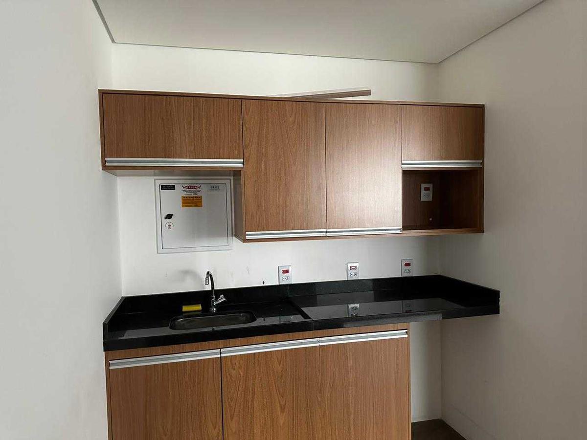 Sala, Estoril, 5 Quartos, 0 Vaga