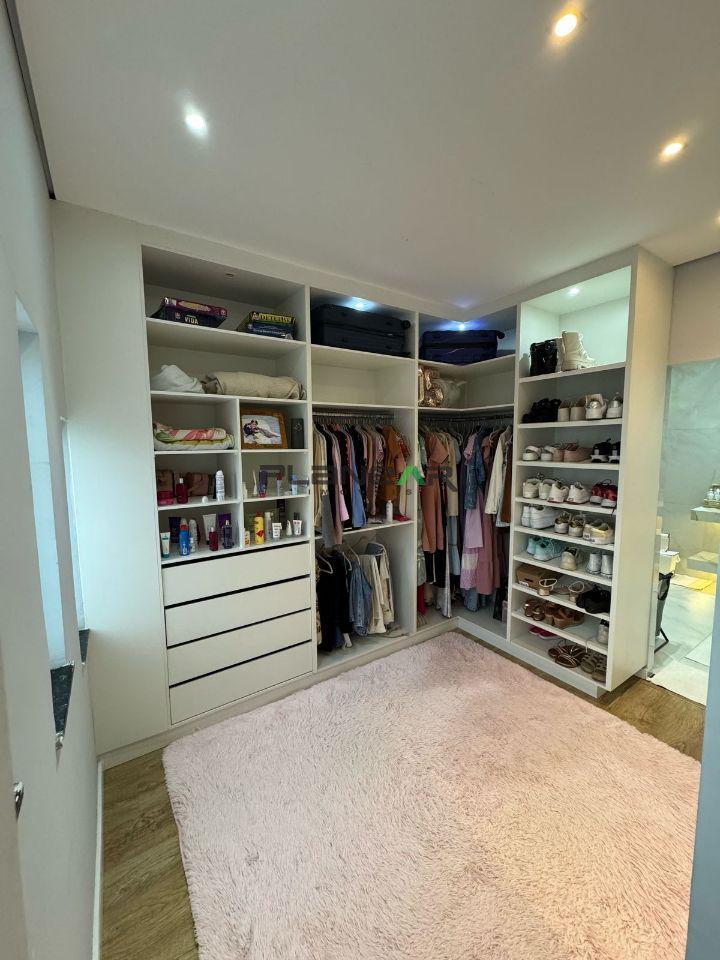 Casa, Centro, 4 Quartos, 4 Vagas, 2 Suítes