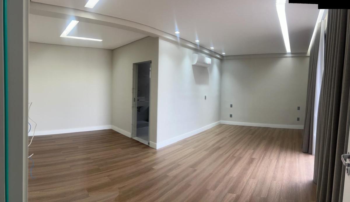 Casa, Centro, 4 Quartos, 2 Vagas, 4 Suítes