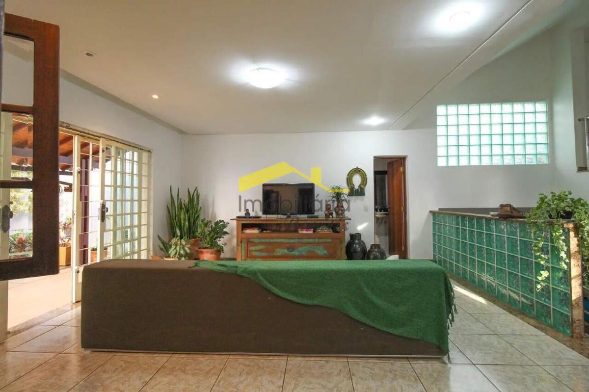 Casa, Buritis, 4 Quartos, 4 Vagas, 1 Suíte