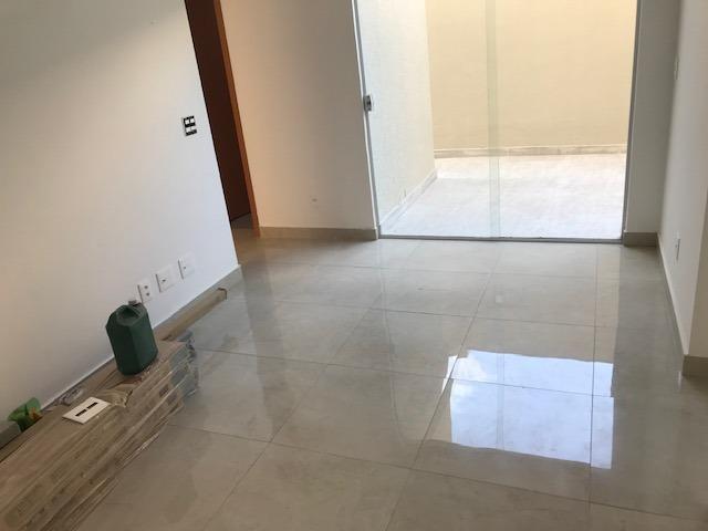 Apartamento, Lagoinha, 2 Quartos, 2 Vagas, 0 Suíte