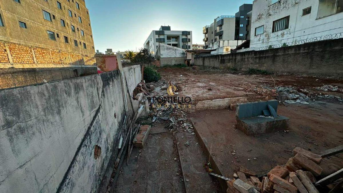 Lote, Centro, 0 Quarto, 0 Vaga