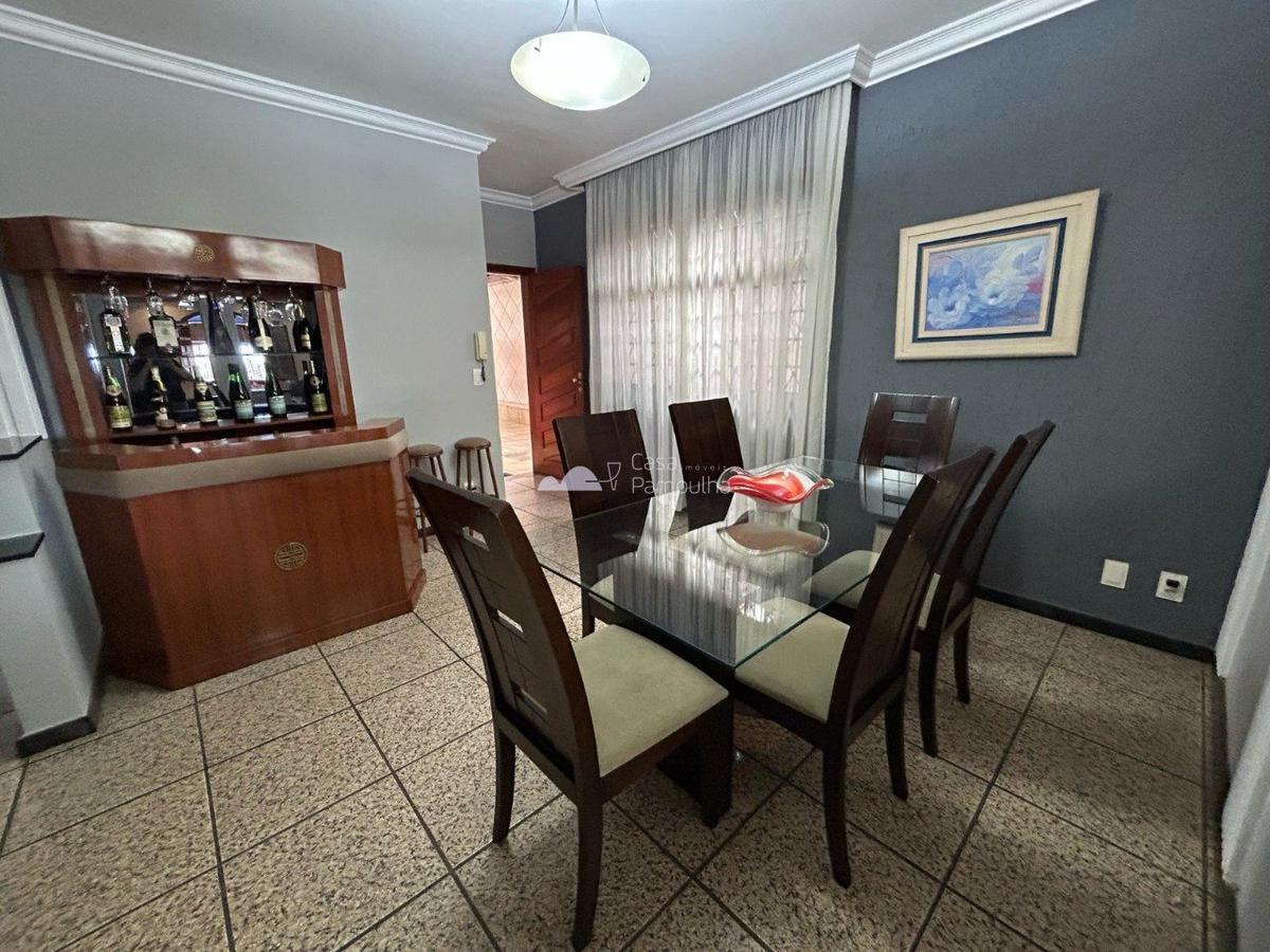 Casa, Itapoã, 3 Quartos, 4 Vagas, 1 Suíte