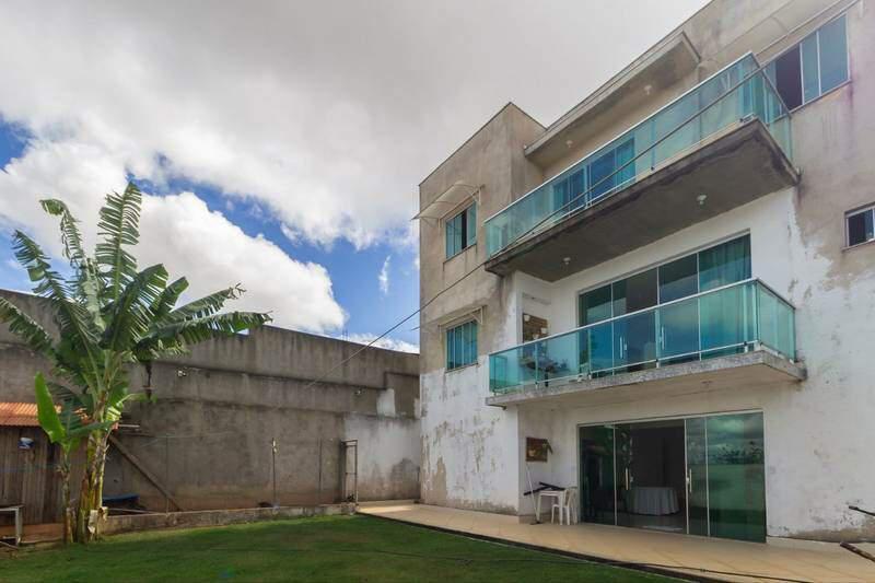 Casa, Estoril, 4 Quartos, 3 Vagas, 2 Suítes